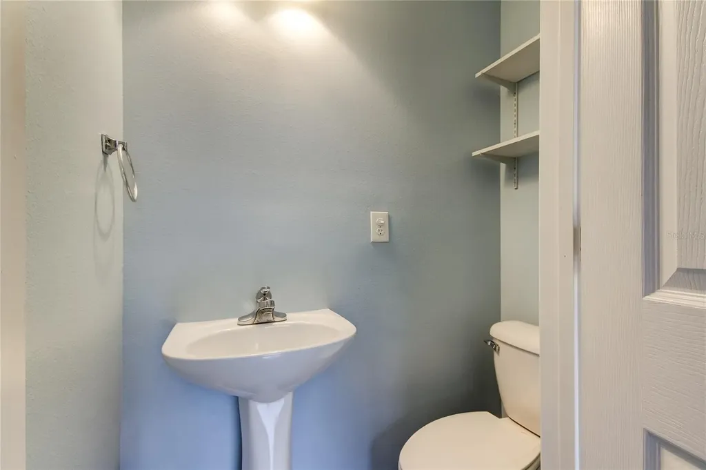 2123 W Spruce Street Tampa FL 33607