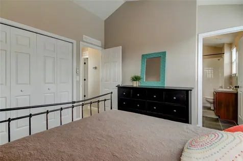 2123 W Spruce Street Tampa FL 33607