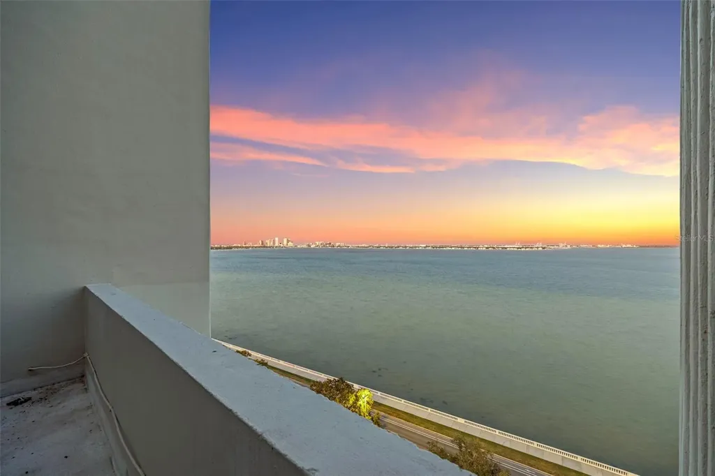 4141 Bayshore Boulevard Tampa FL 33611