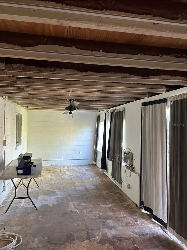 20621 SE Highway 42 Umatilla FL 32784