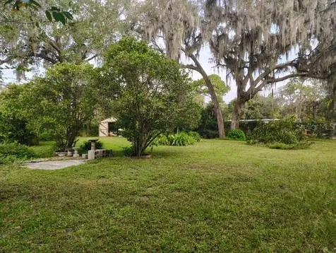 20621 SE Highway 42 Umatilla FL 32784
