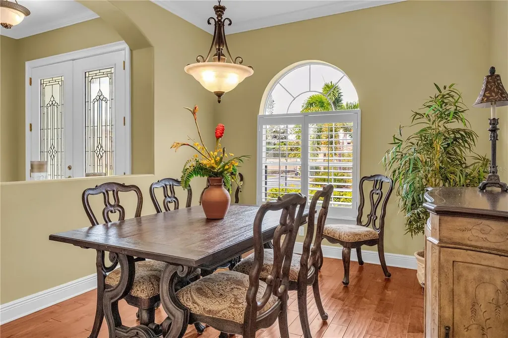 5311 Nathaniel Place Sarasota FL 34233