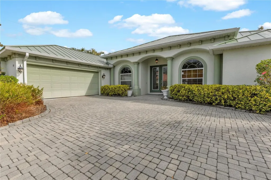 5311 Nathaniel Place Sarasota FL 34233