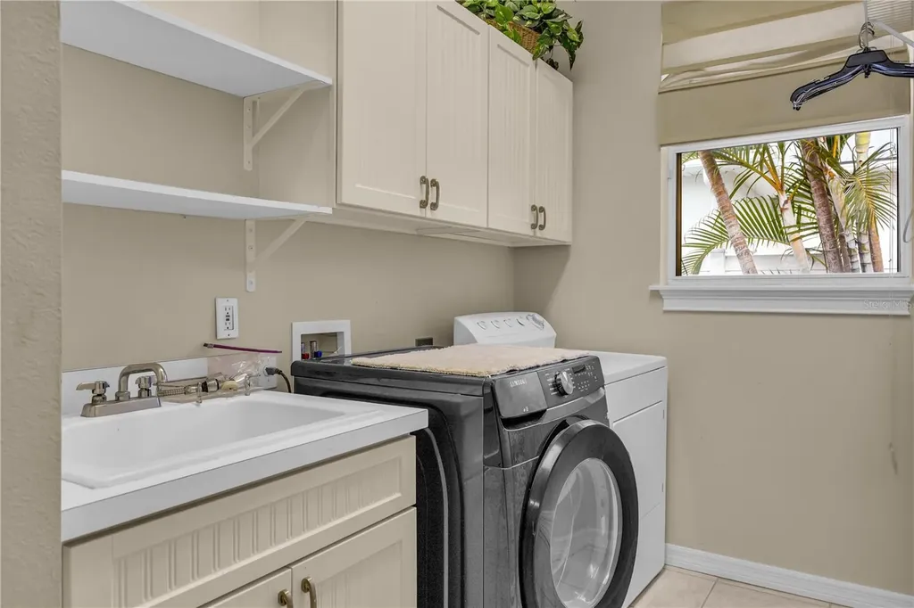 5311 Nathaniel Place Sarasota FL 34233