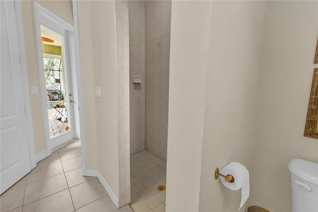 5311 Nathaniel Place Sarasota FL 34233