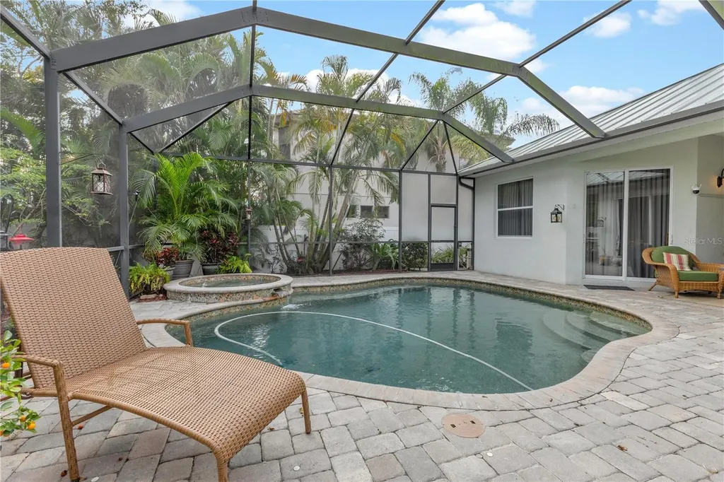 5311 Nathaniel Place Sarasota FL 34233