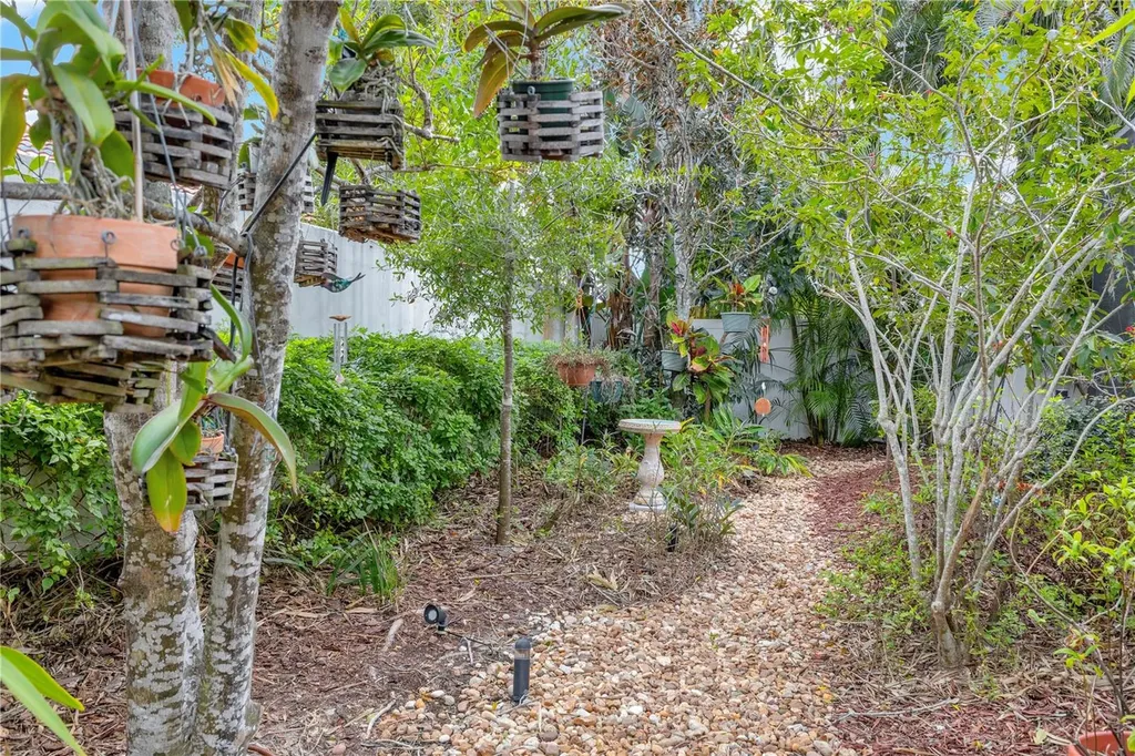 5311 Nathaniel Place Sarasota FL 34233