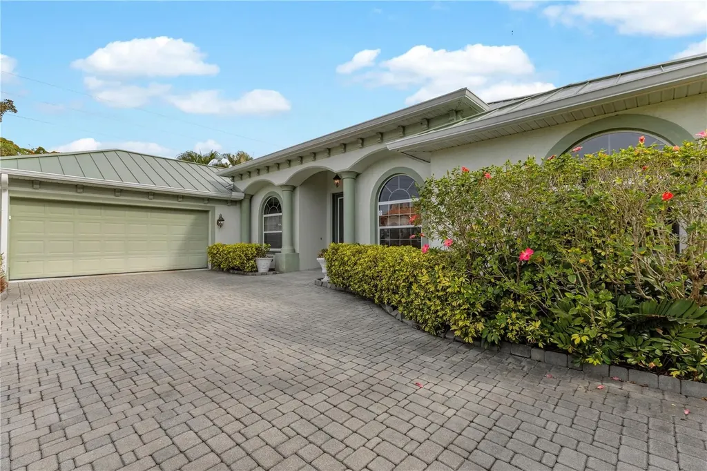 5311 Nathaniel Place Sarasota FL 34233