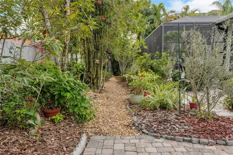 5311 Nathaniel Place Sarasota FL 34233