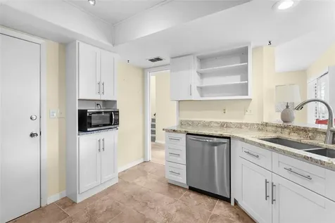 4096 Center Pointe Place Sarasota FL 34233