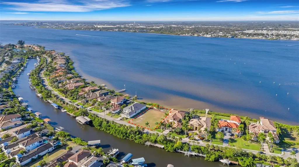 4111 Hawk Island Drive Bradenton FL 34208