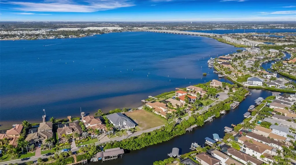 4111 Hawk Island Drive Bradenton FL 34208