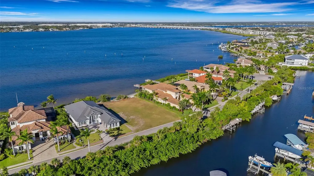 4111 Hawk Island Drive Bradenton FL 34208