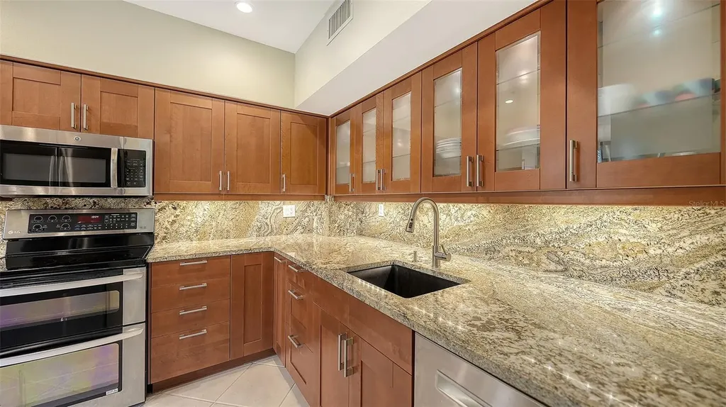 1916 Harbourside Drive Longboat Key FL 34228