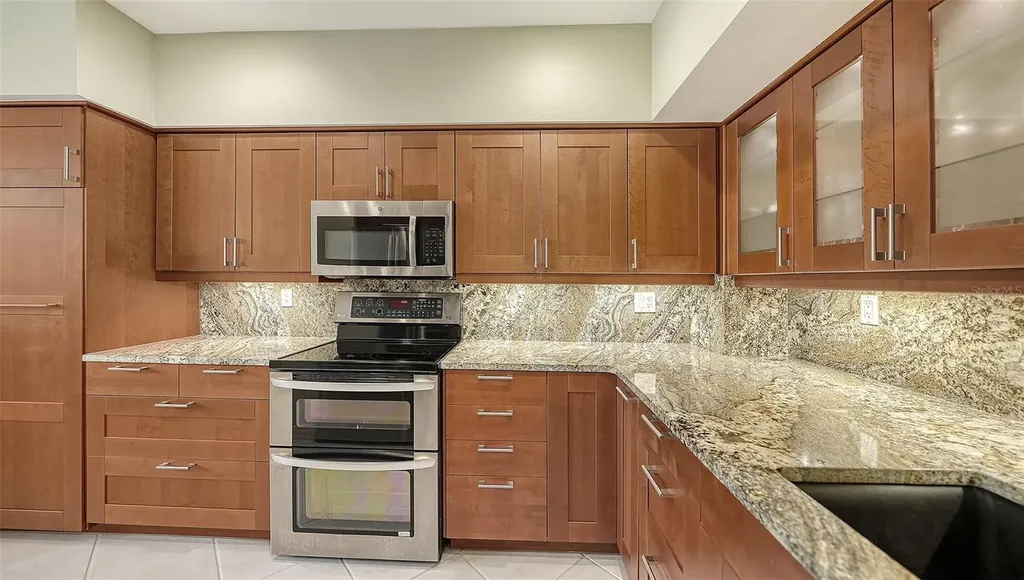 1916 Harbourside Drive Longboat Key FL 34228