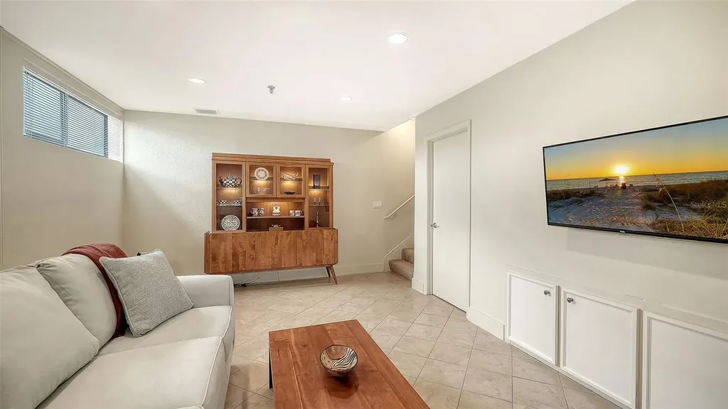 1916 Harbourside Drive Longboat Key FL 34228