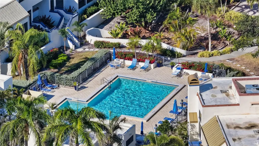 1916 Harbourside Drive Longboat Key FL 34228
