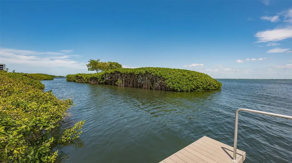 1916 Harbourside Drive Longboat Key FL 34228