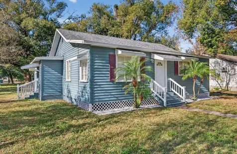5449 10th Street Zephyrhills FL 33542
