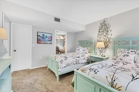 1001 Benjamin Franklin Drive Sarasota FL 34236