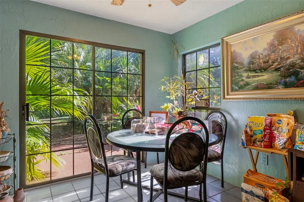 27910 Debbie Road Okahumpka FL 34762