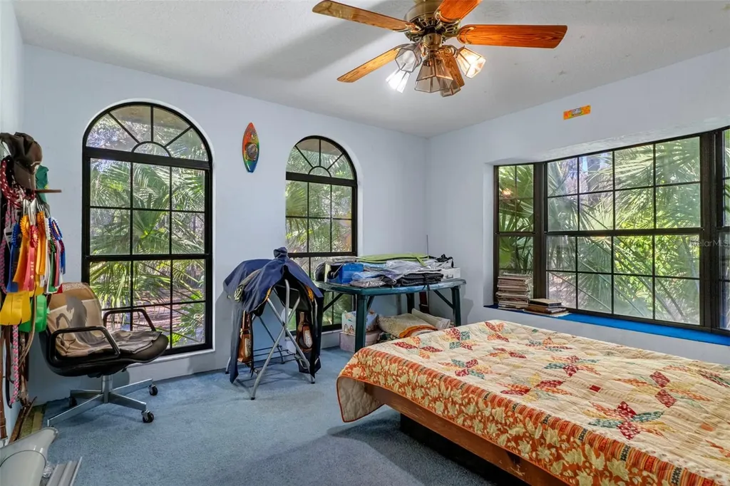 27910 Debbie Road Okahumpka FL 34762