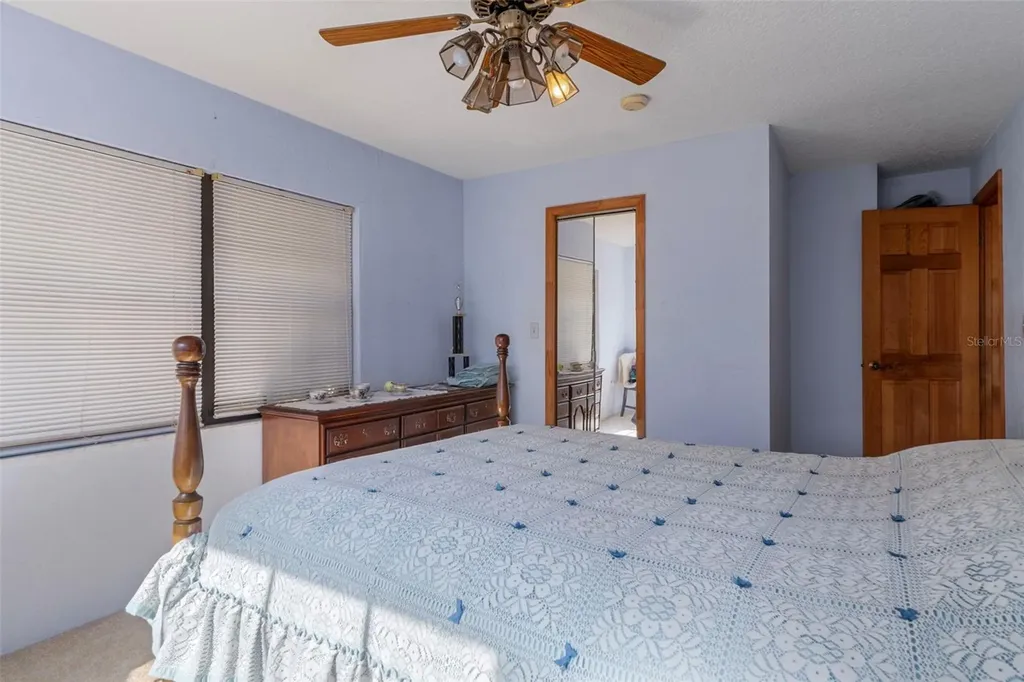 27910 Debbie Road Okahumpka FL 34762