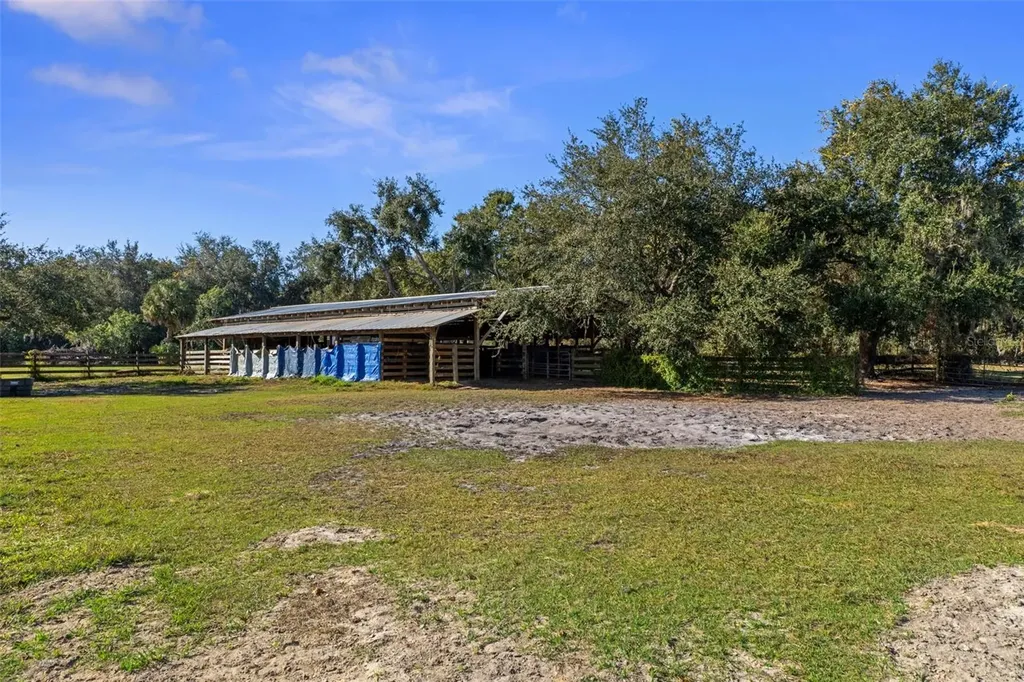 27910 Debbie Road Okahumpka FL 34762
