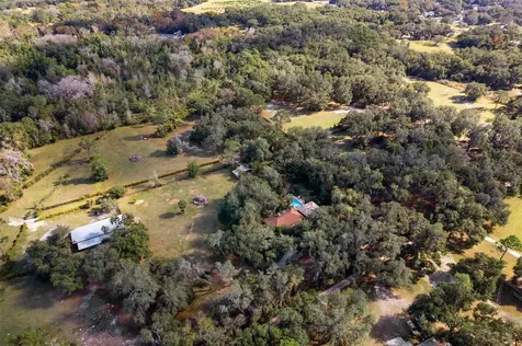 27910 Debbie Road Okahumpka FL 34762