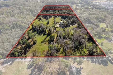 27910 Debbie Road Okahumpka FL 34762