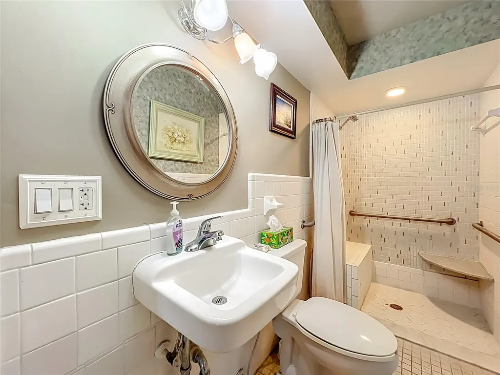 415 Hermitage Drive Altamonte Springs FL 32701