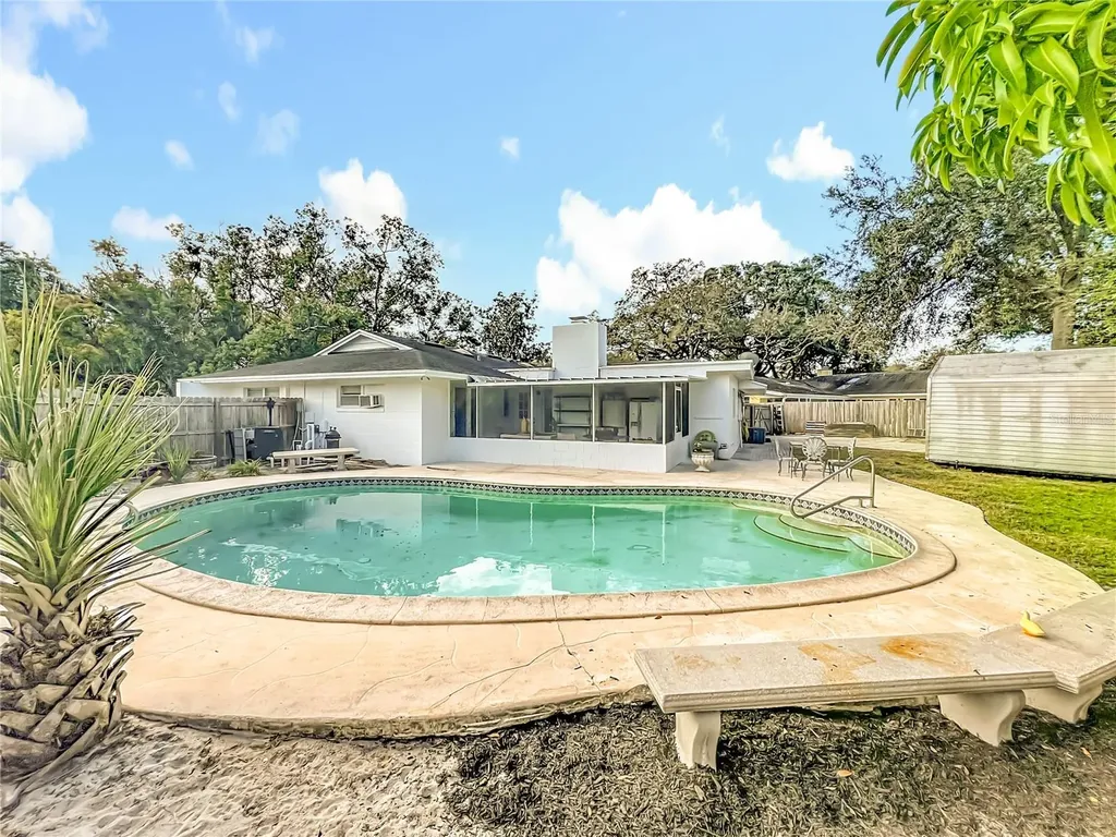 415 Hermitage Drive Altamonte Springs FL 32701