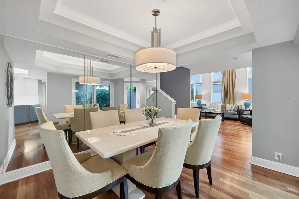 200 Cocoanut Avenue Sarasota FL 34236