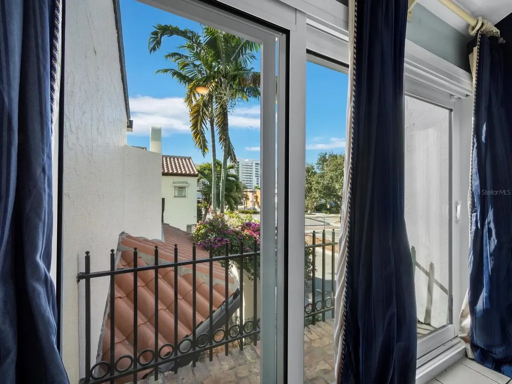 200 Cocoanut Avenue Sarasota FL 34236