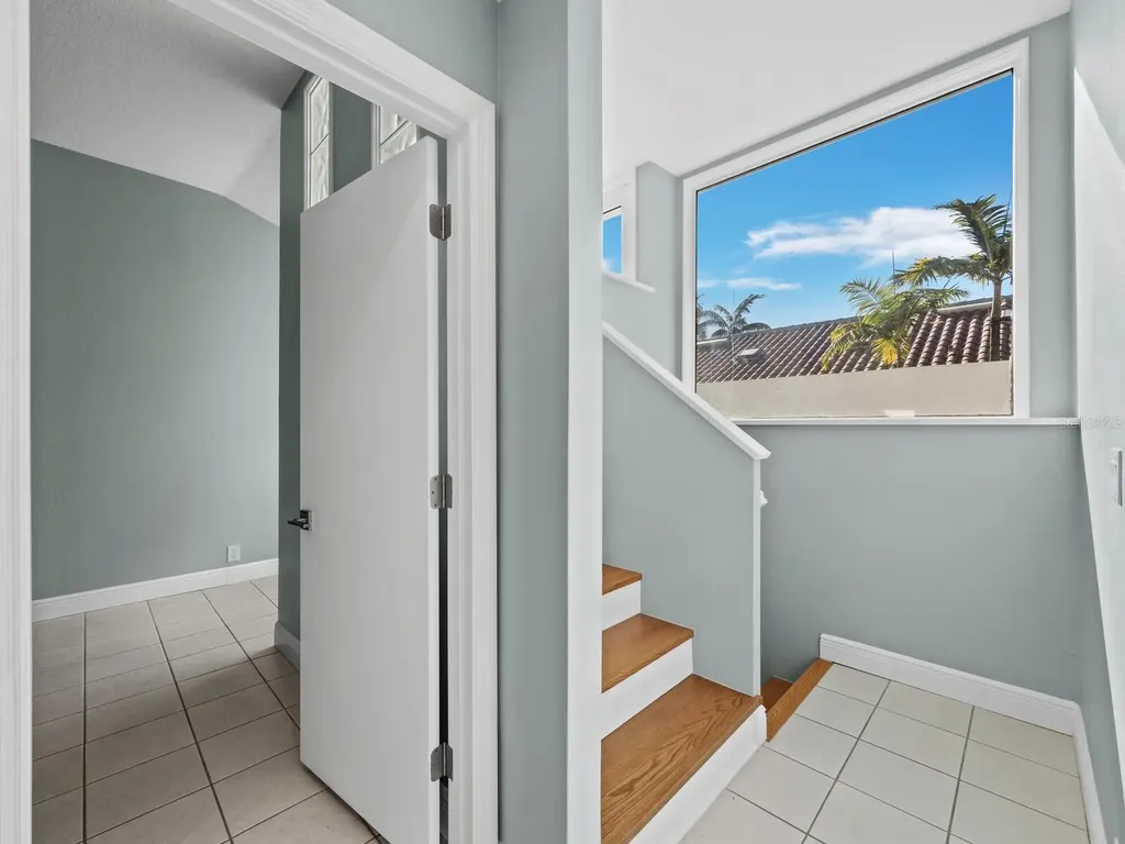 200 Cocoanut Avenue Sarasota FL 34236