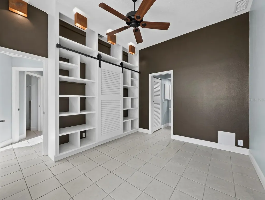 200 Cocoanut Avenue Sarasota FL 34236
