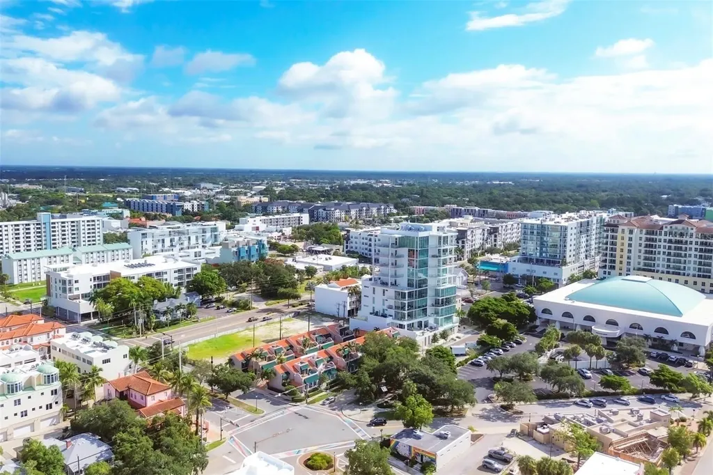 200 Cocoanut Avenue Sarasota FL 34236