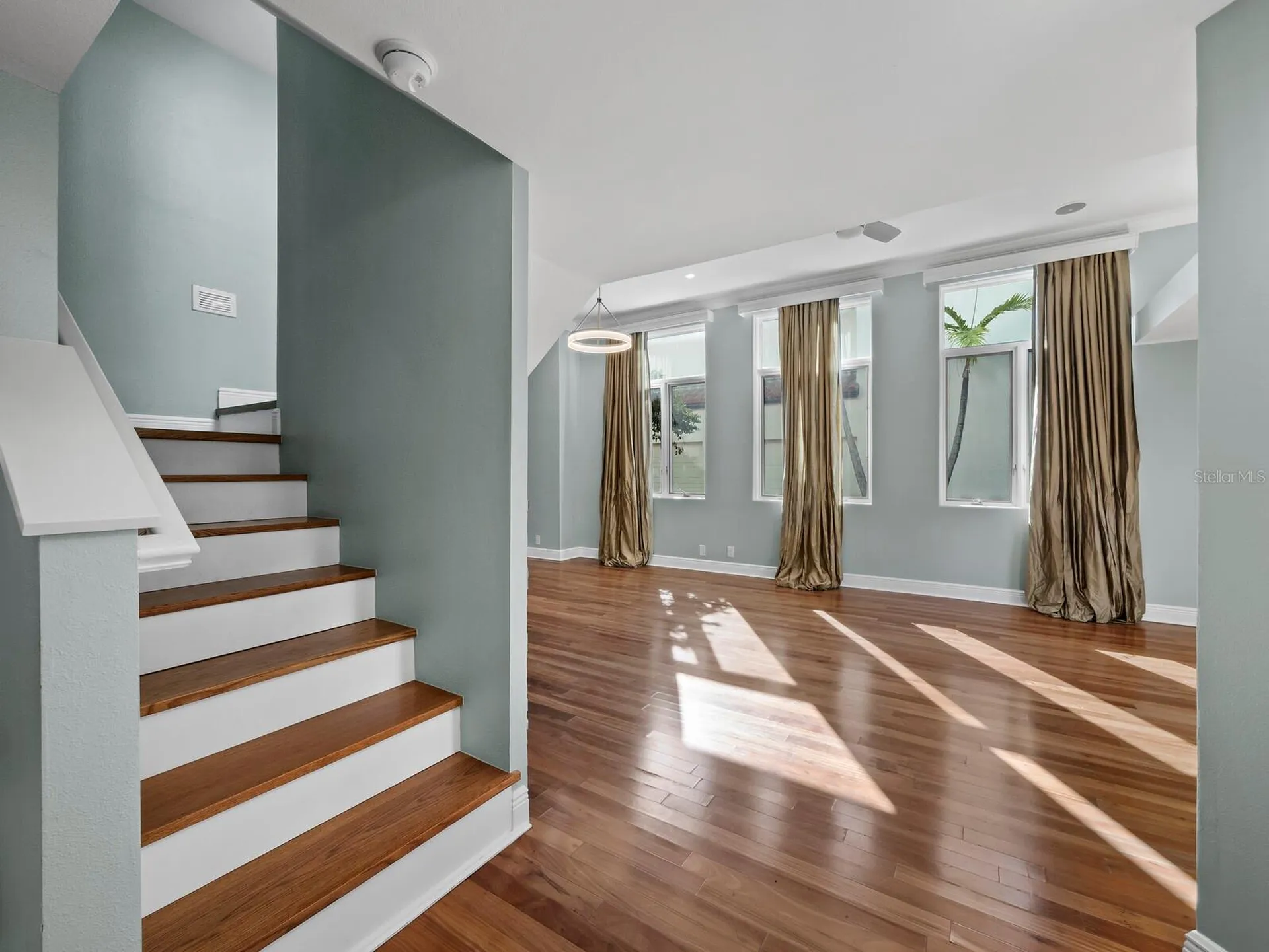 200 Cocoanut Avenue Sarasota FL 34236