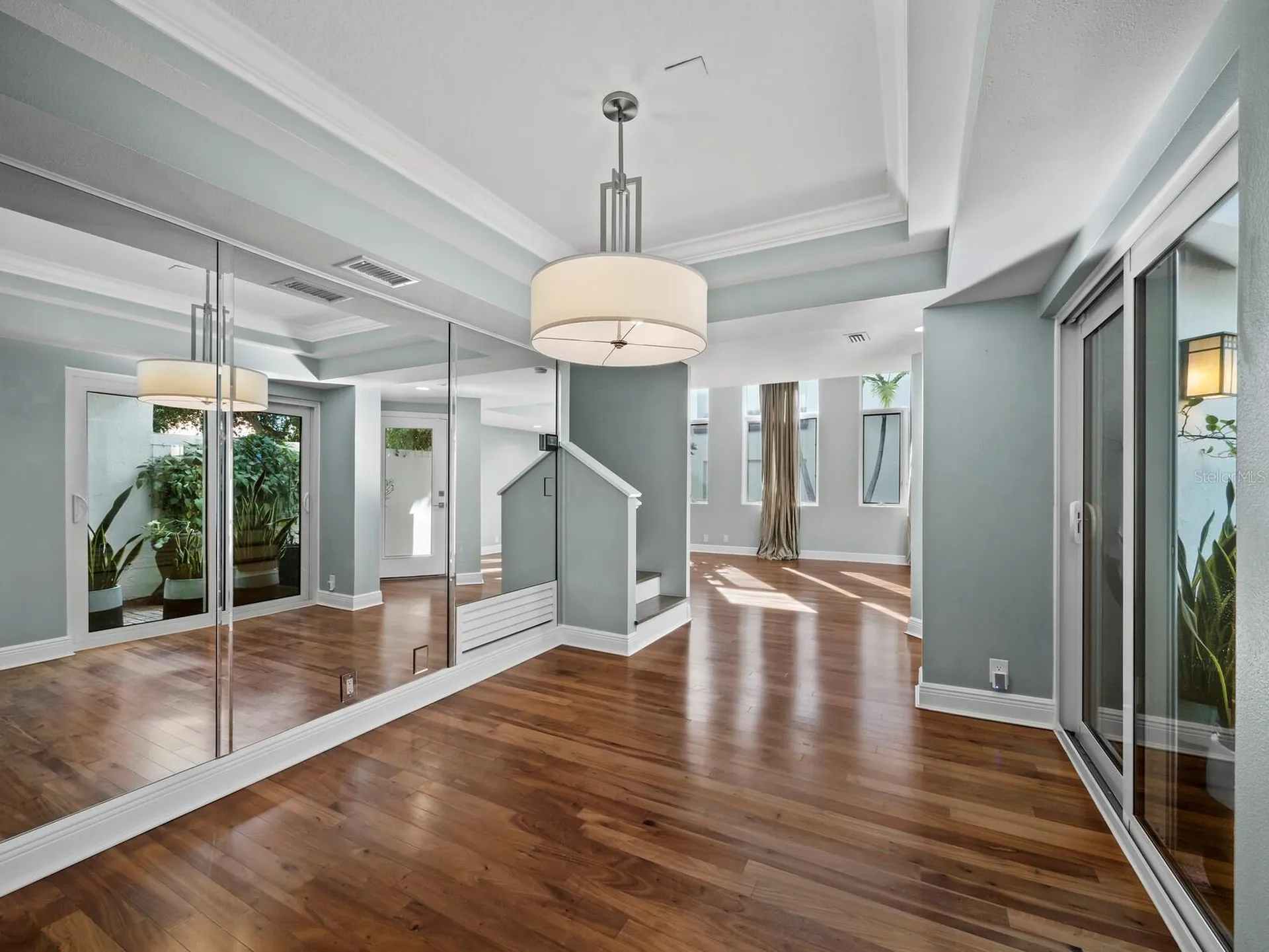 200 Cocoanut Avenue Sarasota FL 34236