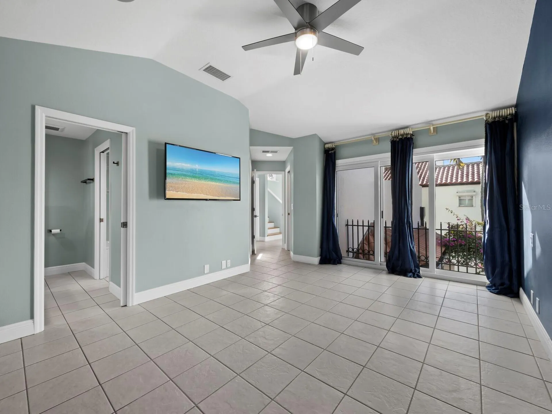 200 Cocoanut Avenue Sarasota FL 34236