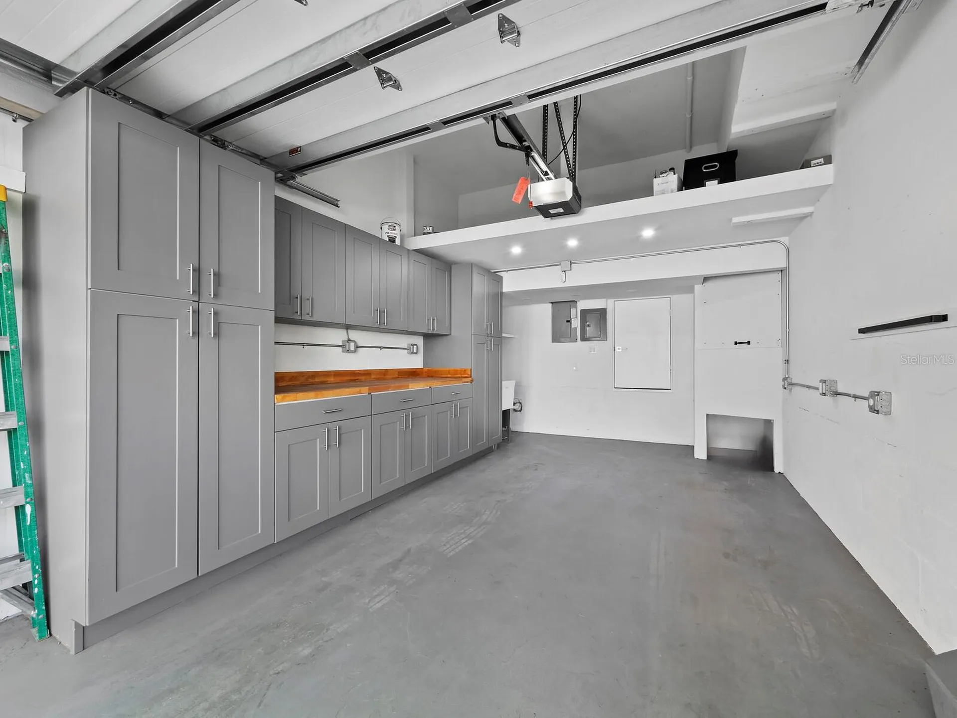 200 Cocoanut Avenue Sarasota FL 34236