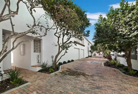 200 Cocoanut Avenue Sarasota FL 34236