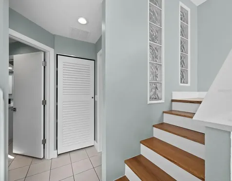 200 Cocoanut Avenue Sarasota FL 34236