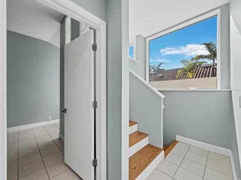 200 Cocoanut Avenue Sarasota FL 34236