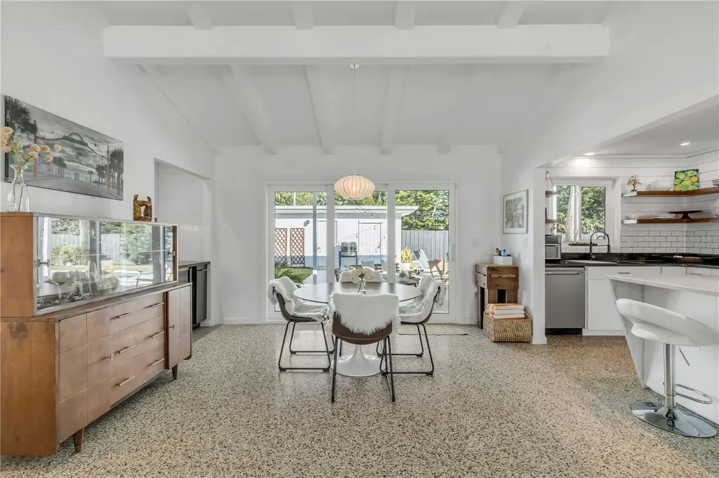 905 N Peninsula Avenue New Smyrna Beach FL 32169