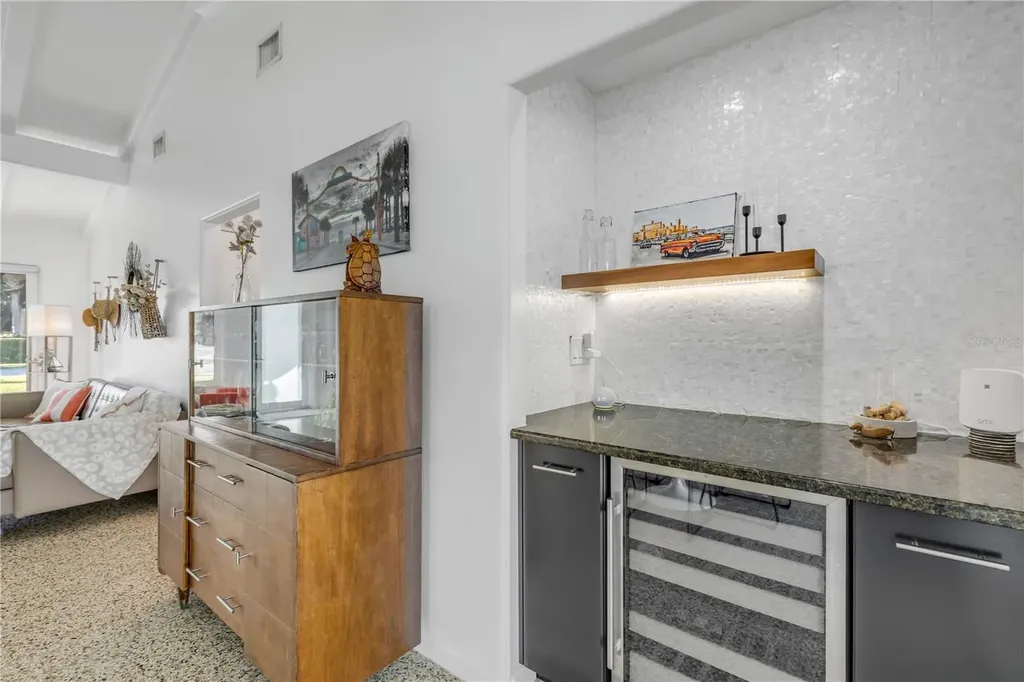 905 N Peninsula Avenue New Smyrna Beach FL 32169