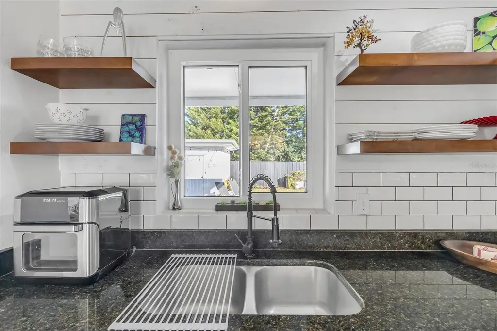 905 N Peninsula Avenue New Smyrna Beach FL 32169