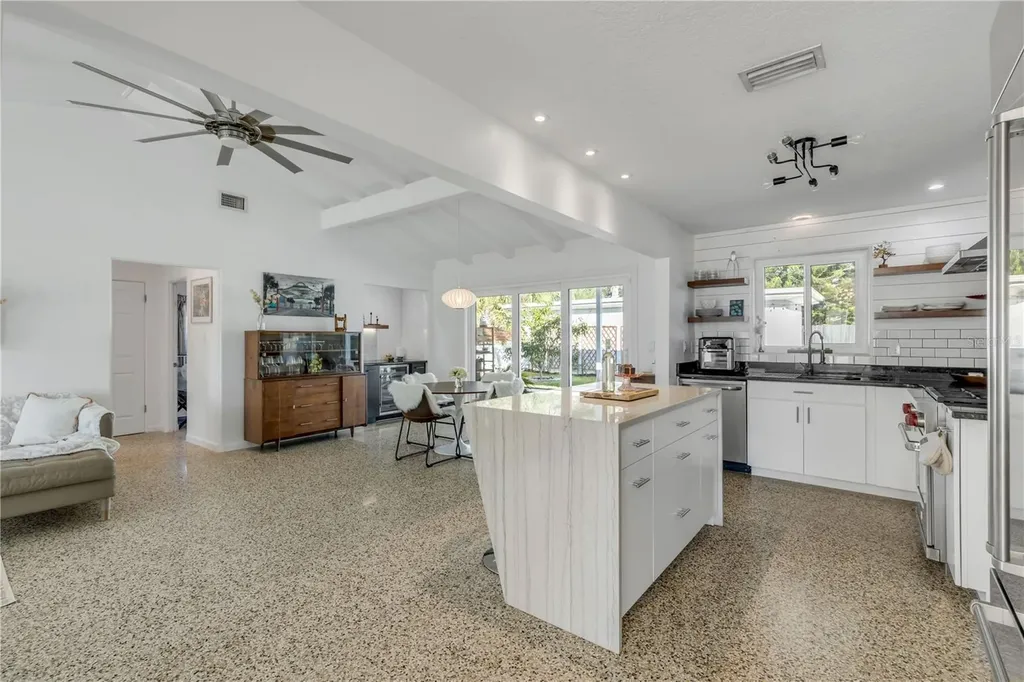 905 N Peninsula Avenue New Smyrna Beach FL 32169