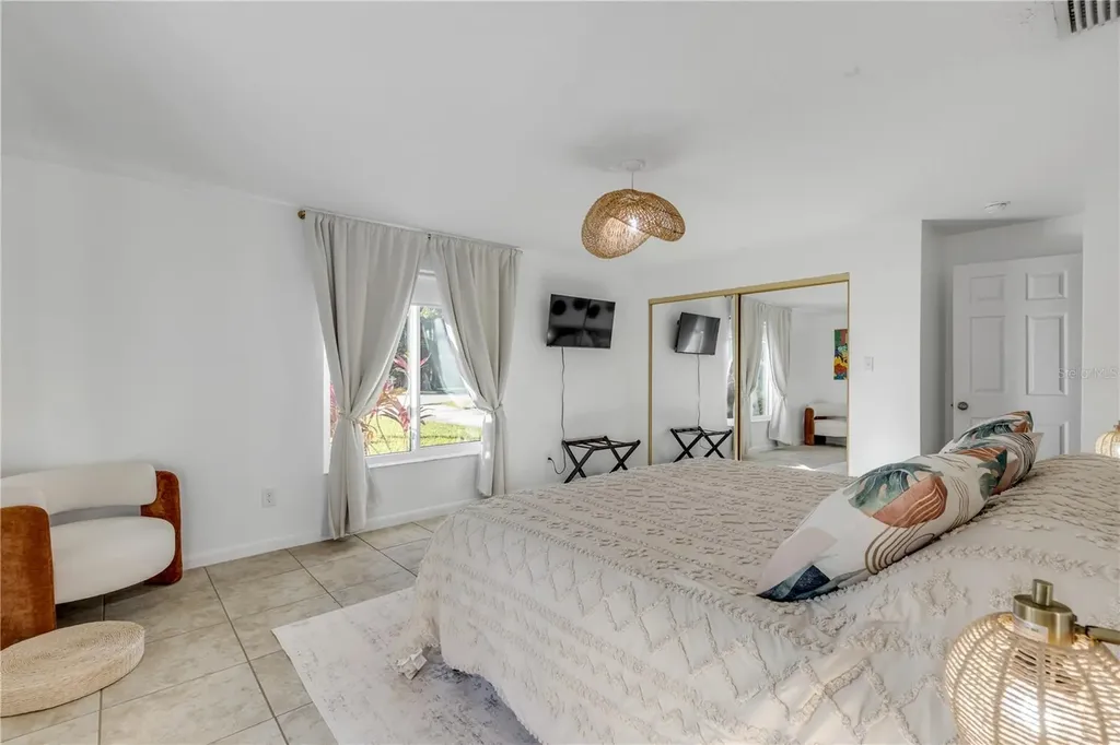 905 N Peninsula Avenue New Smyrna Beach FL 32169