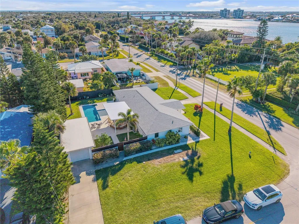 905 N Peninsula Avenue New Smyrna Beach FL 32169